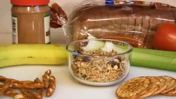 D. How to Prepare Healthy On-the-Go Snacks for Your Toddler Promo Image