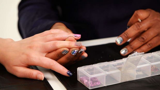 How to Do Newspaper Print Nails - Howcast How to Do Newspaper Print Nails - Howcast