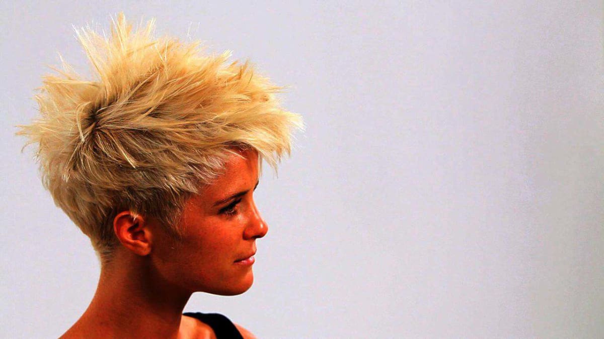 How to Style Short Punk Hair - Howcast How to Style Short Punk Hair - Howcast