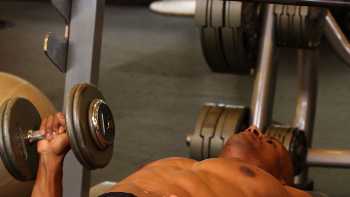 One arm dumbbell on sale bench press
