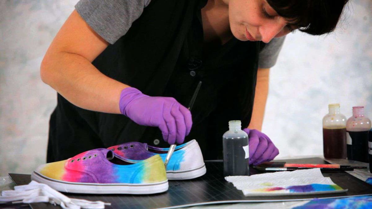 Tie dye clearance athletic shoes