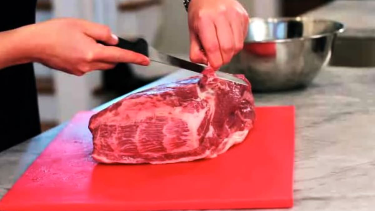 Trimming online pork shoulder