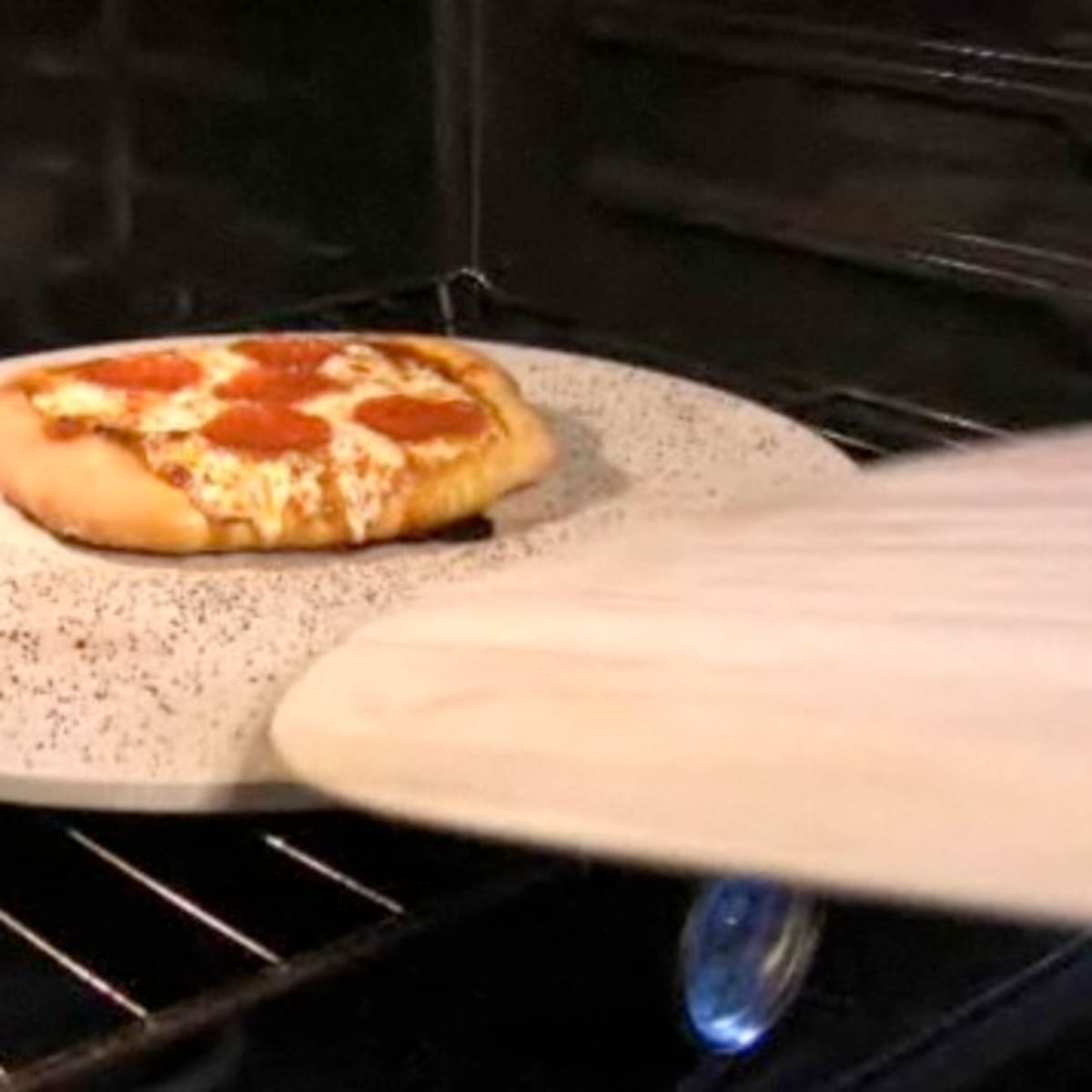 How to Use a Pizza Stone - Howcast
