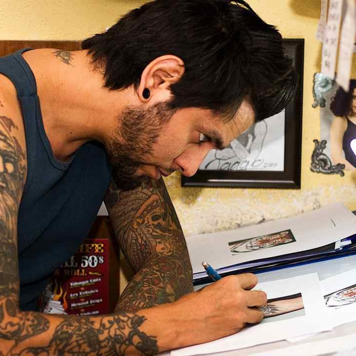 How to Practice Tattooing - Howcast How to Practice Tattooing - Howcast