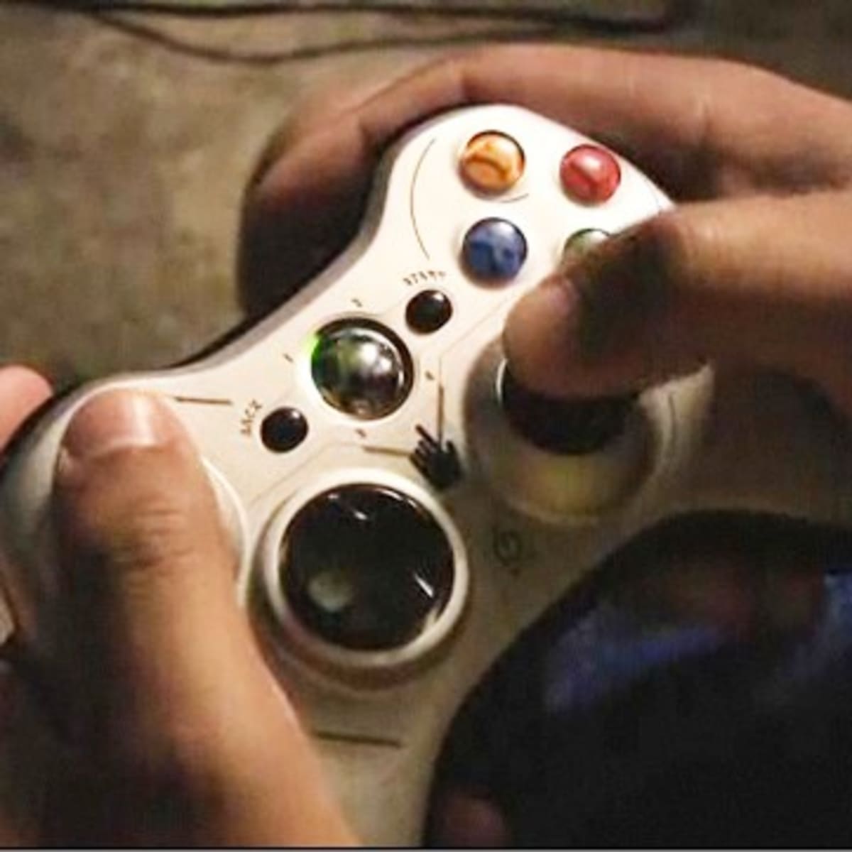 How to Play Other People Online with Xbox 360 - Howcast