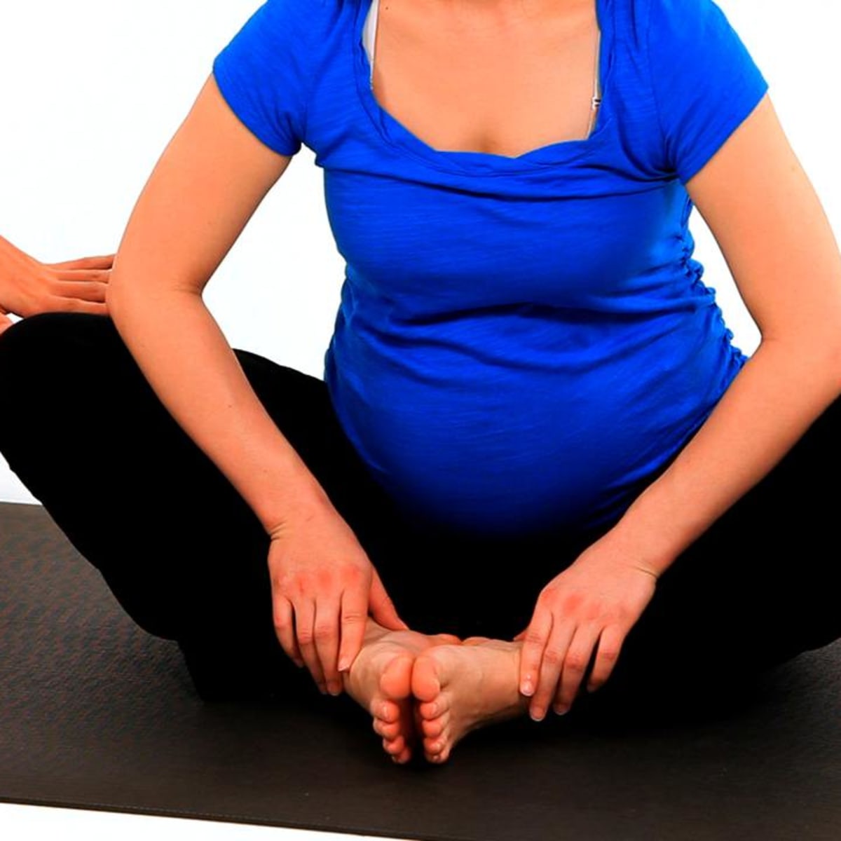 Yoga During Pregnancy: Do's and Don'ts. Nike SI