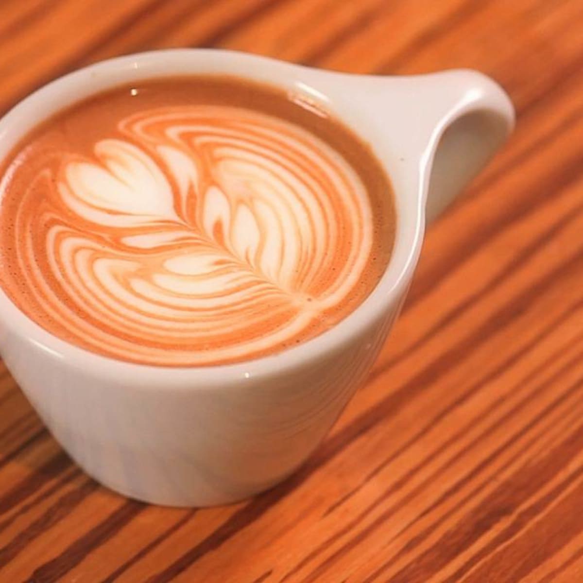How to Pour a Latte Art Rosetta - Howcast