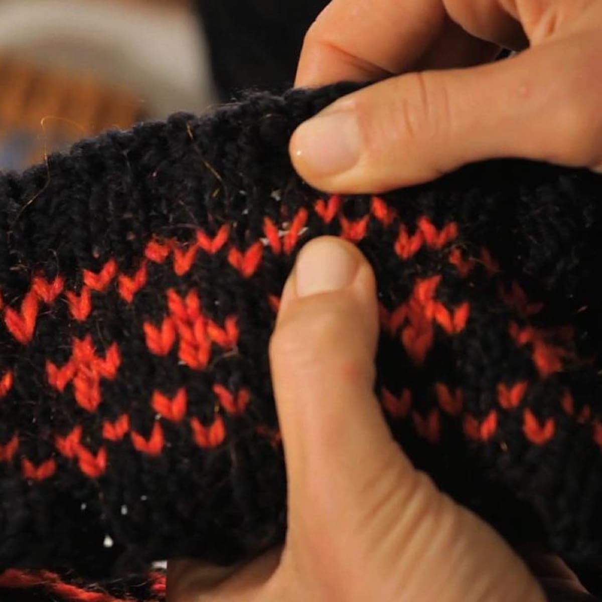 How To Avoid Jogs When Changing Colors In Circular Knitting Howcast
