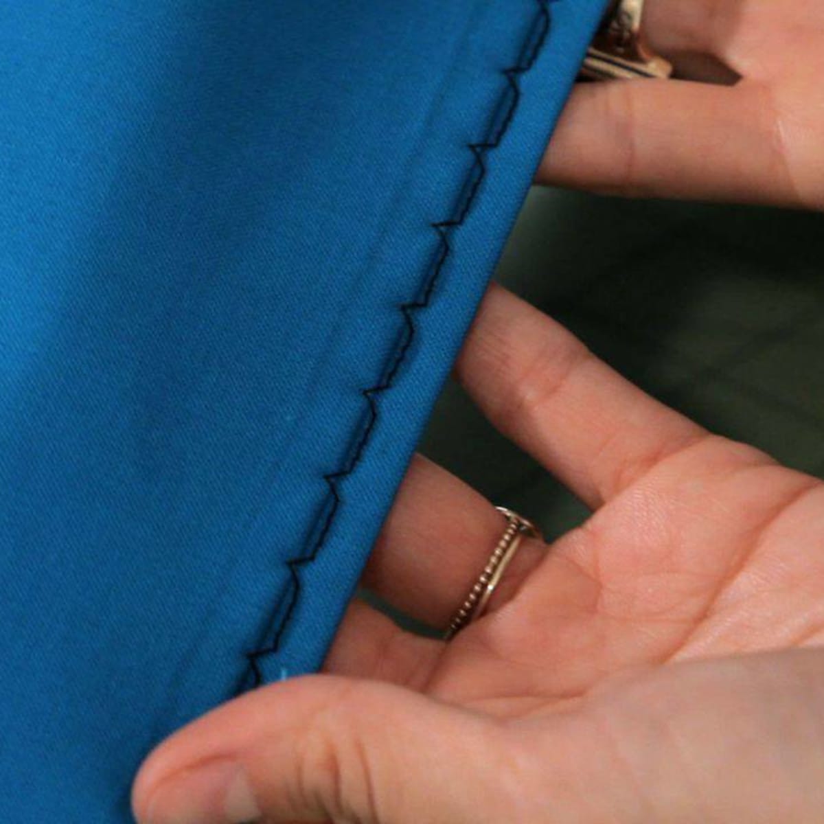 How To Use A Blind Hem Foot 