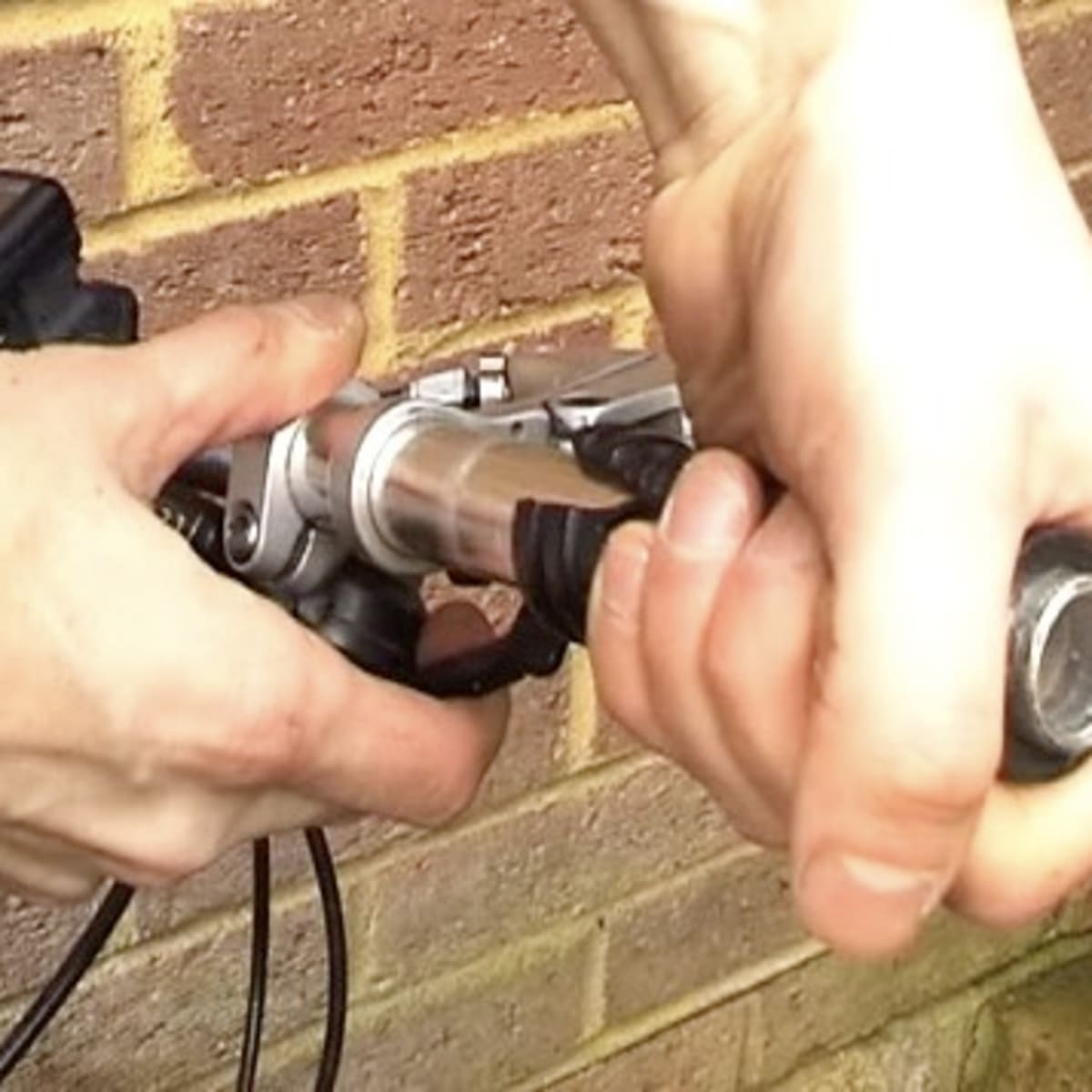 removing handlebar grips