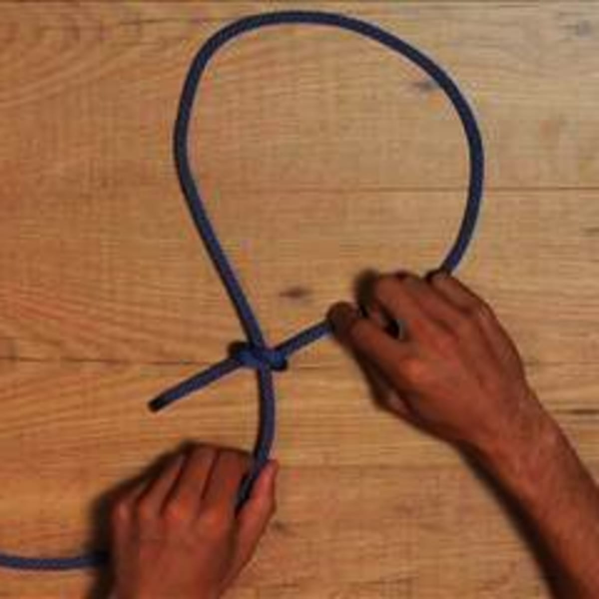 How To Tie A Scaffold Knot (Triple Overhand Noose)