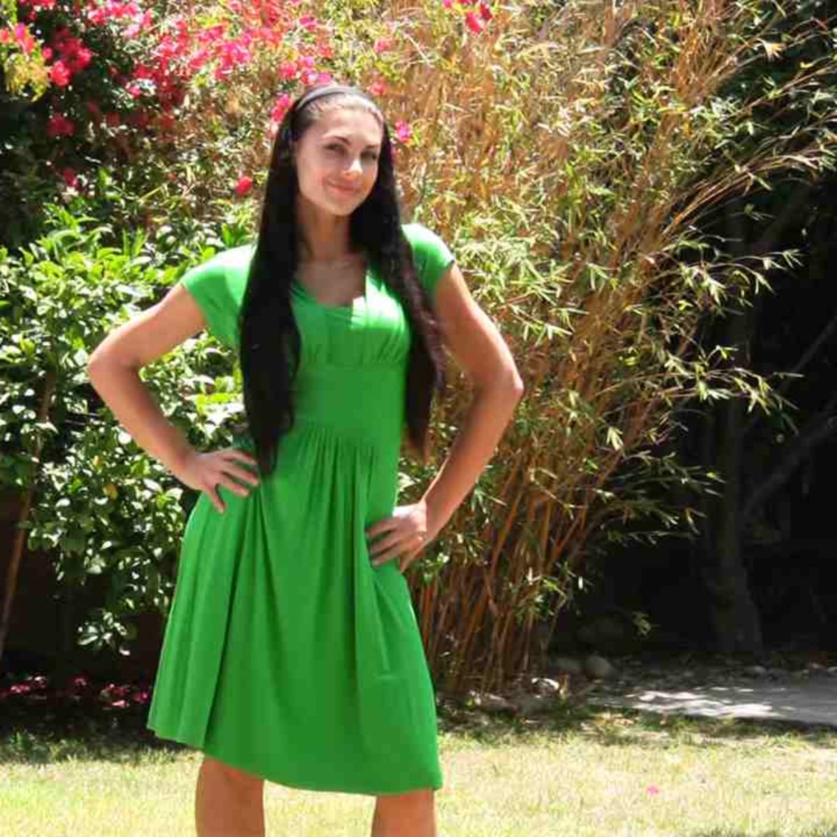 Maxi dress for deals hourglass figure