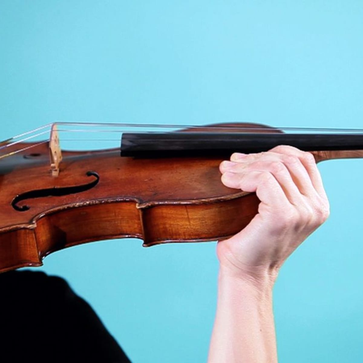 How to Hold a Violin Howcast
