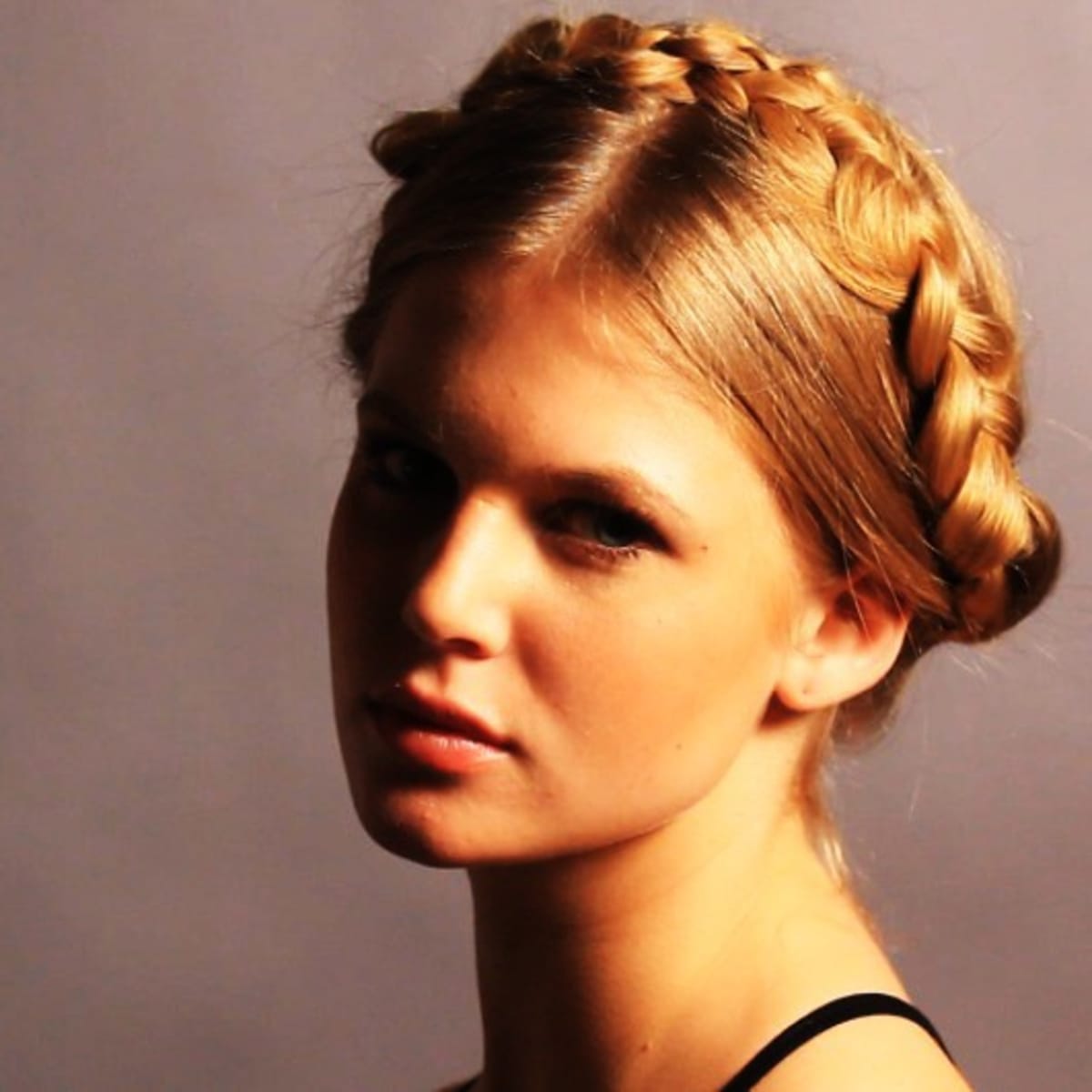 How to Do a Heidi Braid Howcast