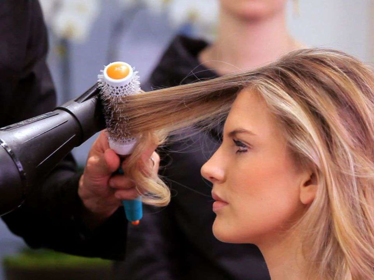7 Blow Drying Tips for Long Hair - Howcast 7 Blow Drying Tips for Long Hair - Howcast