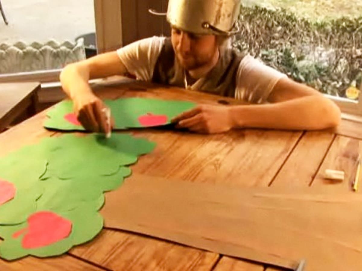 How to Craft a Large Paper Apple Tree - Howcast