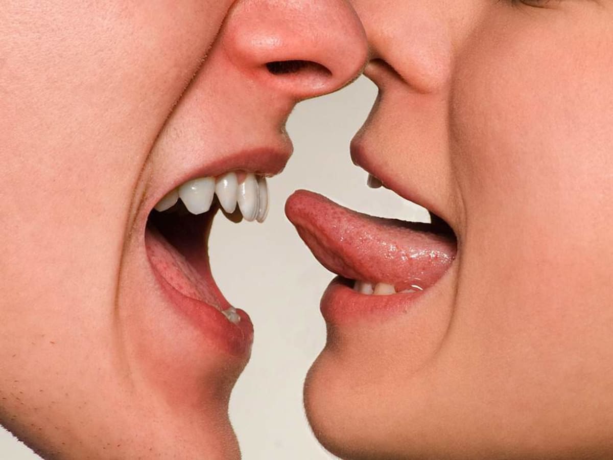 Tongue how do kiss i How do
