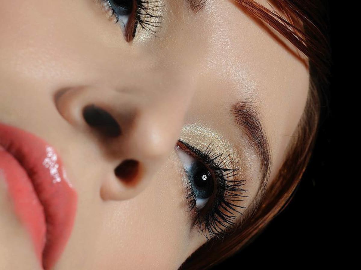 best way to remove nose hair female