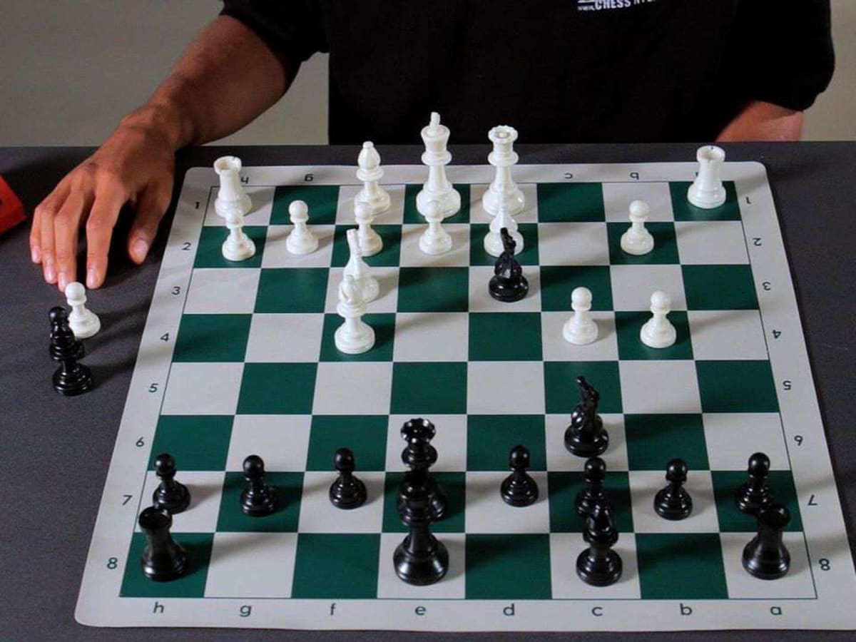 What Is a Smothered Checkmate? - Howcast