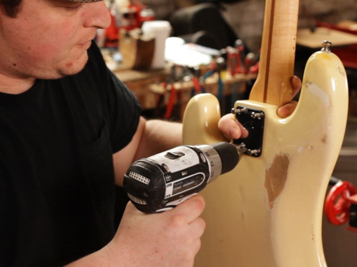 Fender jazz bass neck relief hot sale
