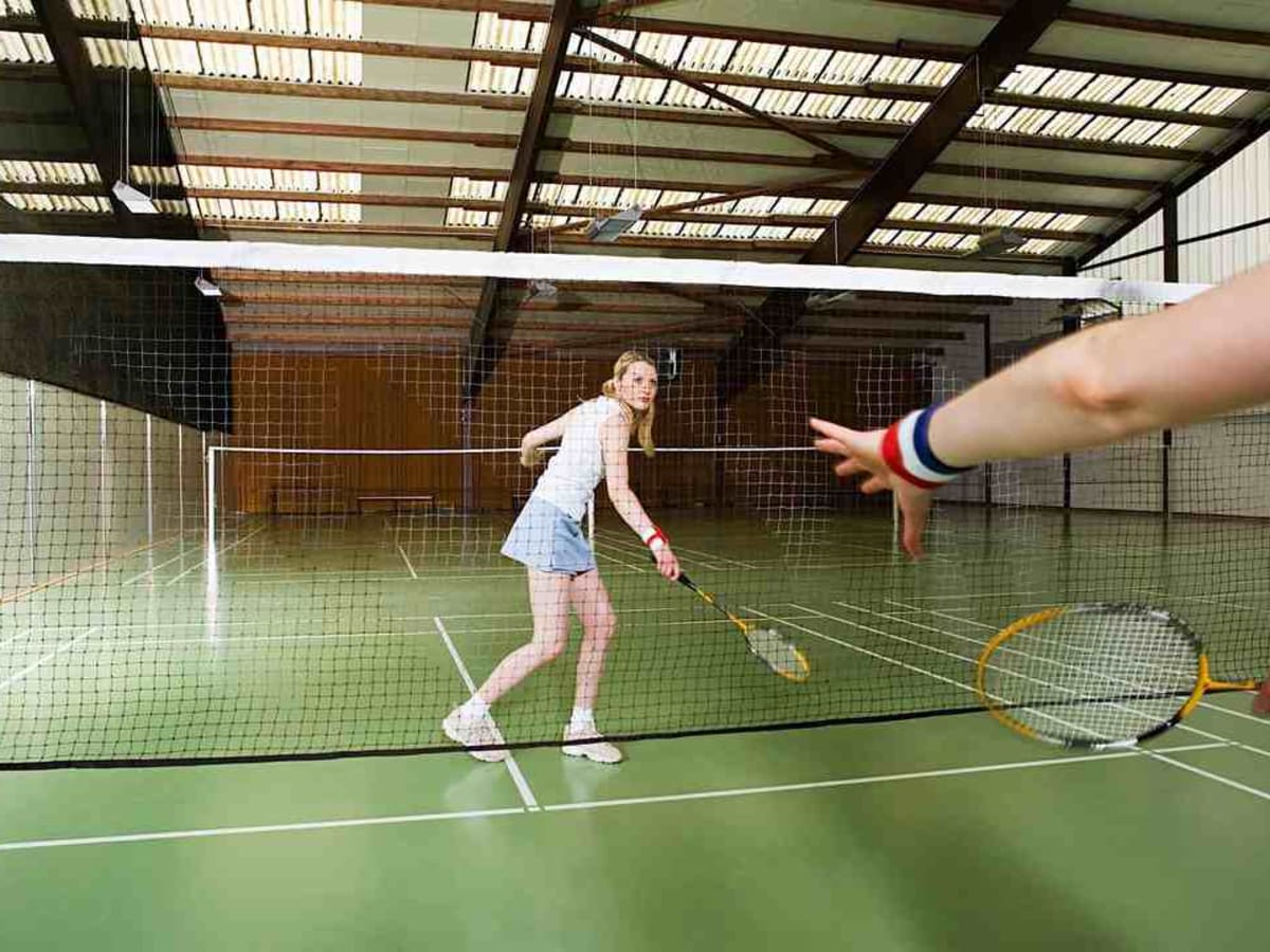 Backhand badminton outlet