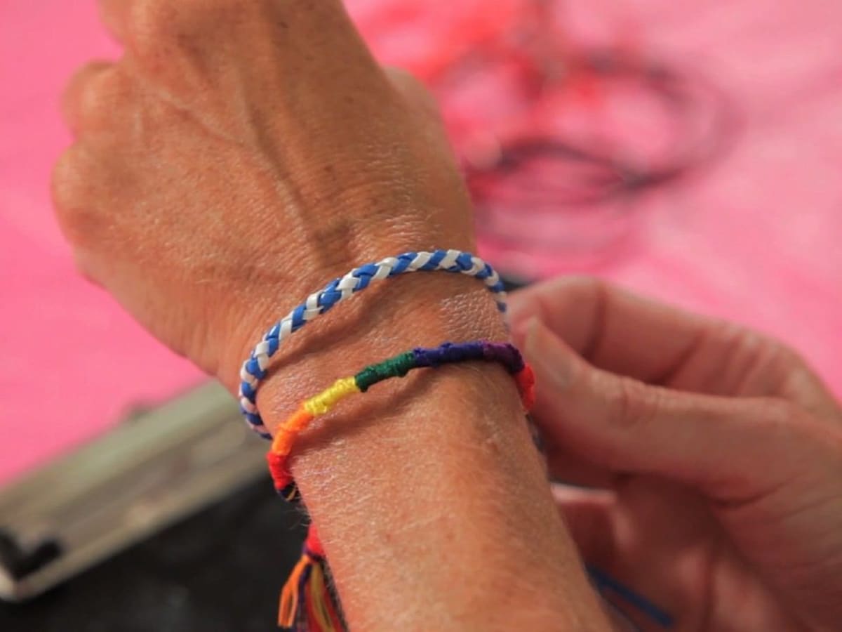 How to Make a Spiral Friendship Bracelet with Lanyard Howcast