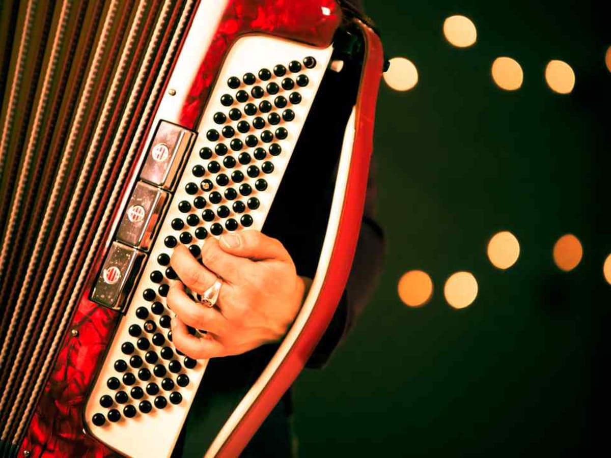 Accordion left hand new arrivals