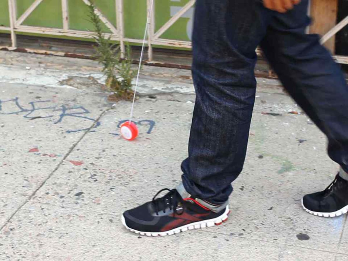Walk the best sale dog yoyo