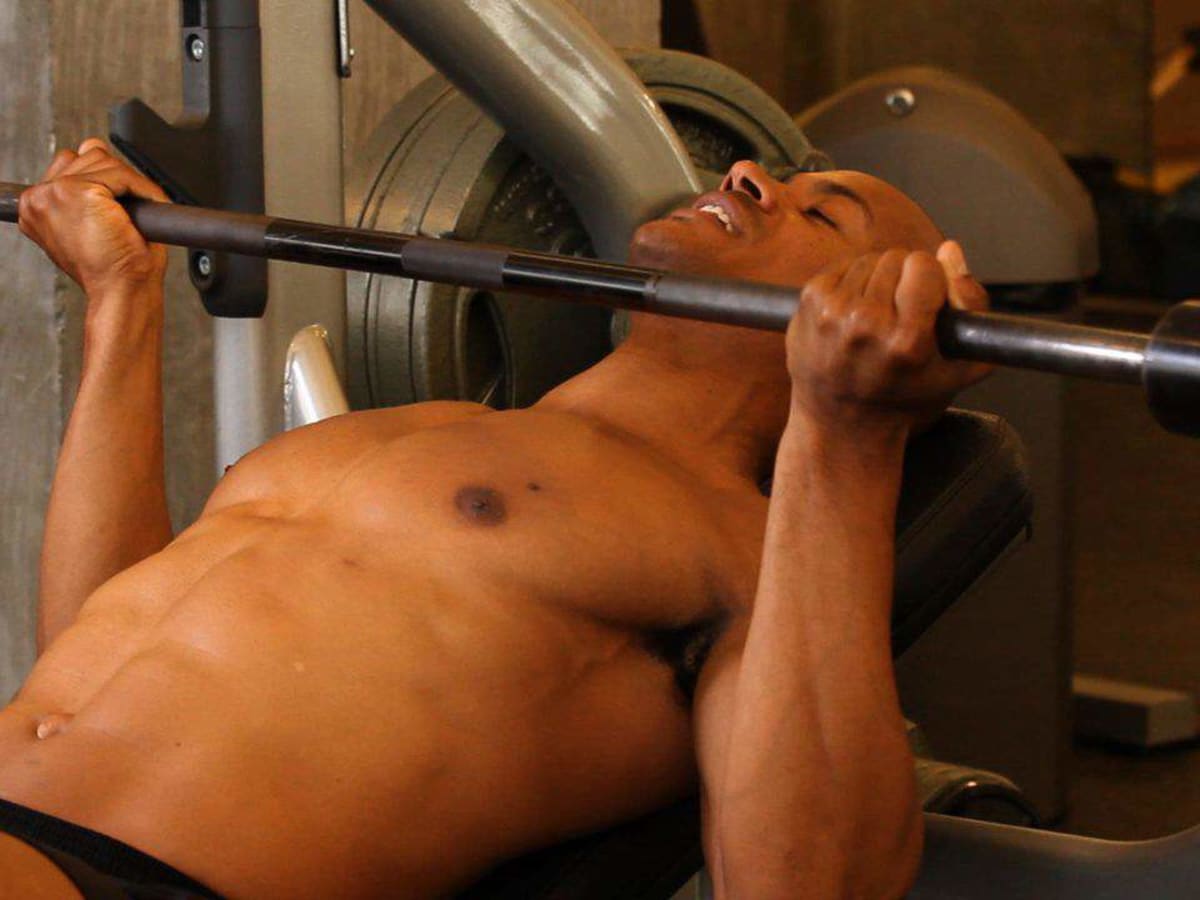 Reverse grip sale incline