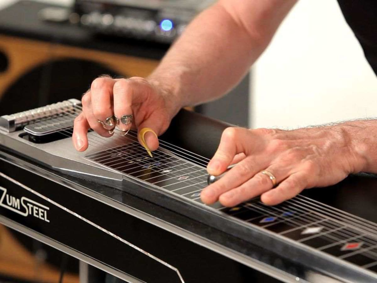 Pedal steel shop instrument