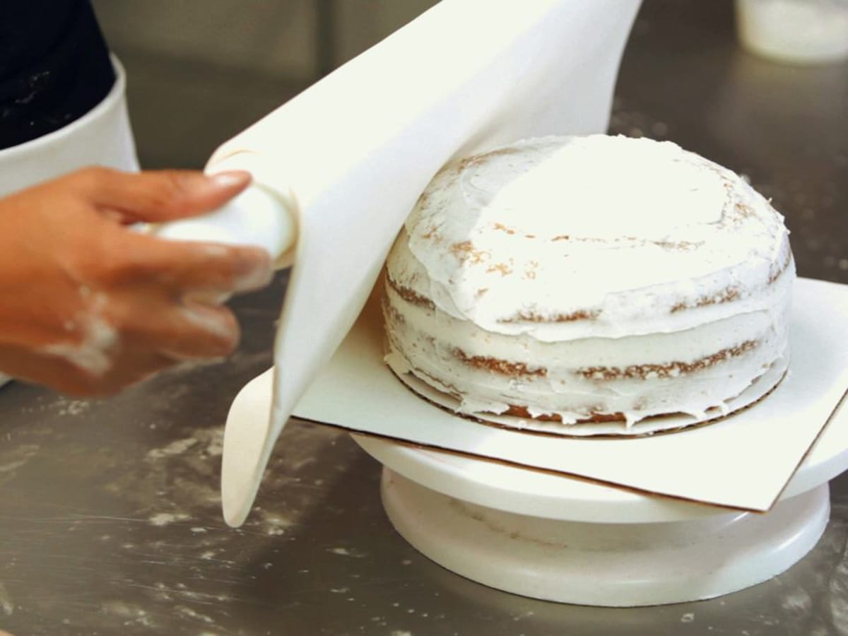 Fondant balls around cake hotsell