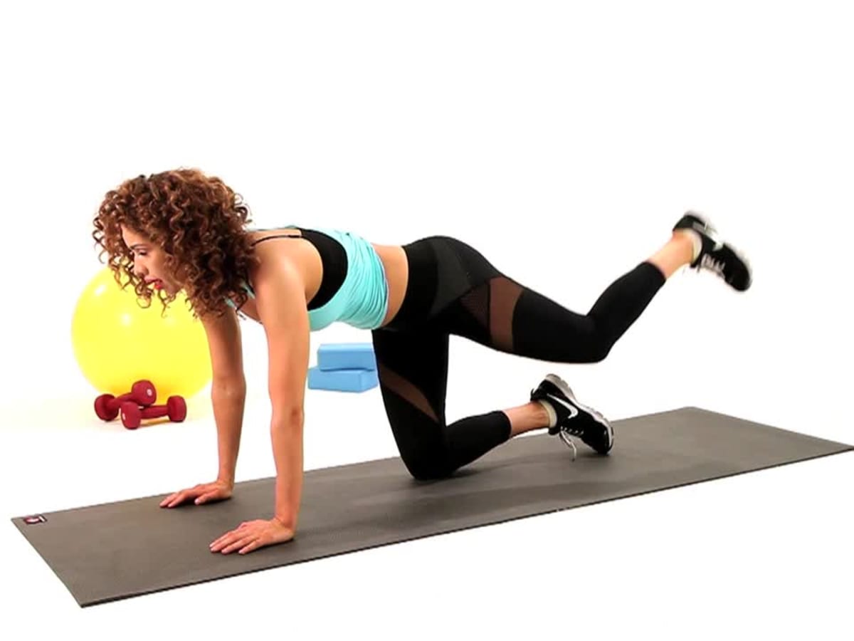 Kneeling leg extension online