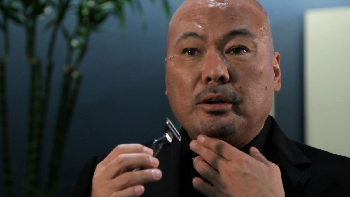 How to Use a Safety Razor to Get a Close Shave Howcast