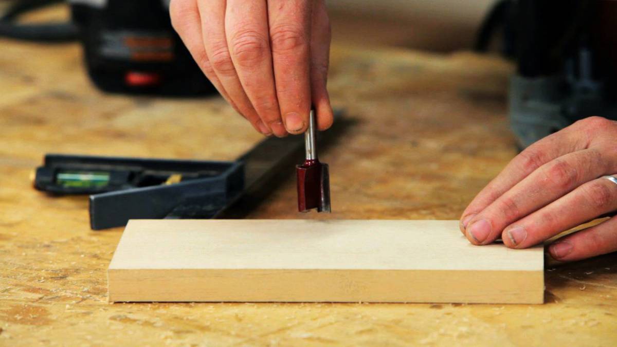 How to Use a Router for Woodworking Howcast