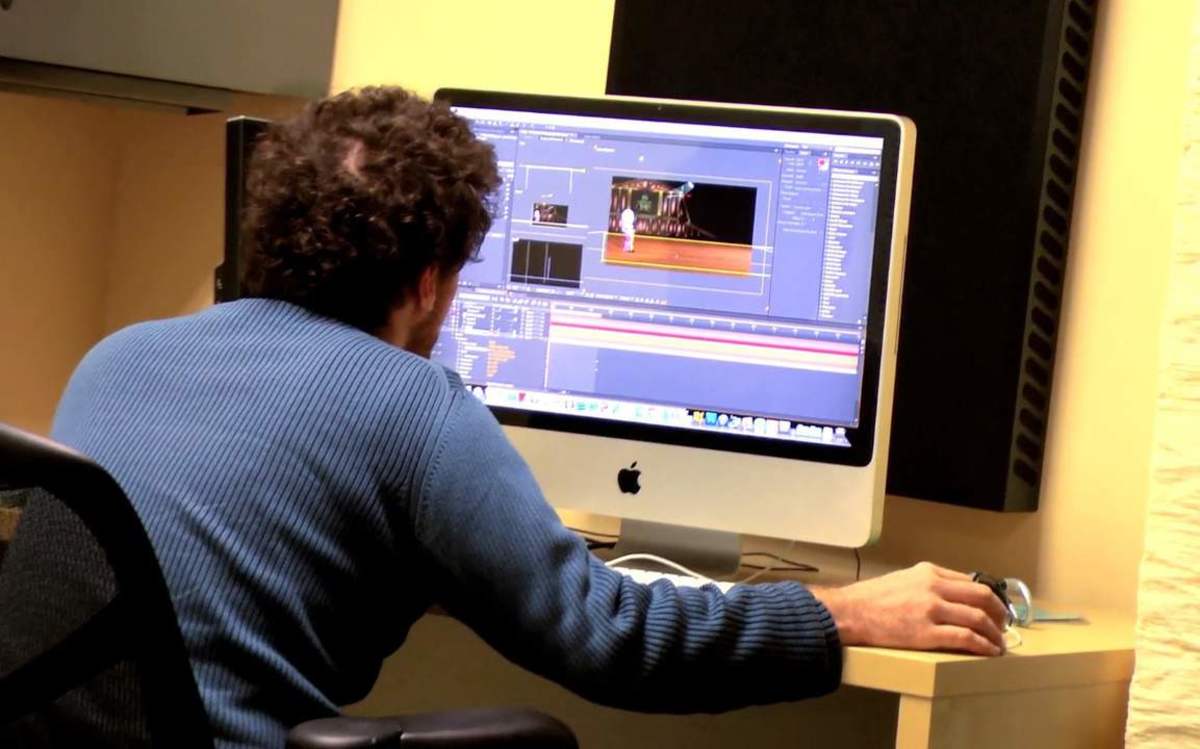 how to pick the right college for a video game career howcast how to pick the right college