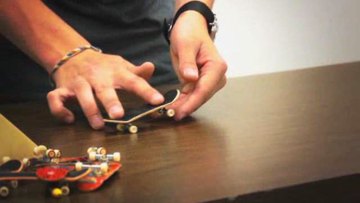 braille fingerboarding