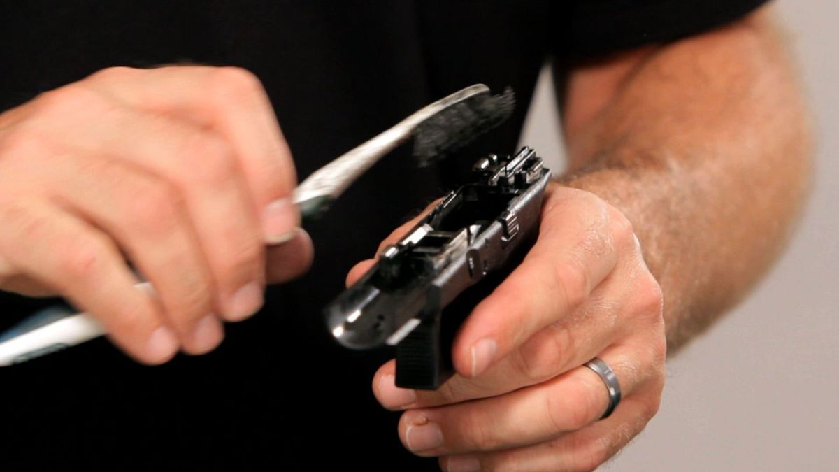 How to clean gun