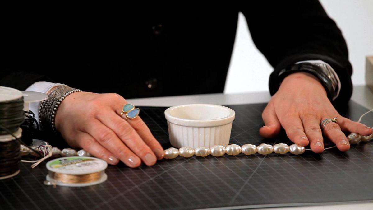 How to Pick Beads & String for Beaded Jewelry Howcast