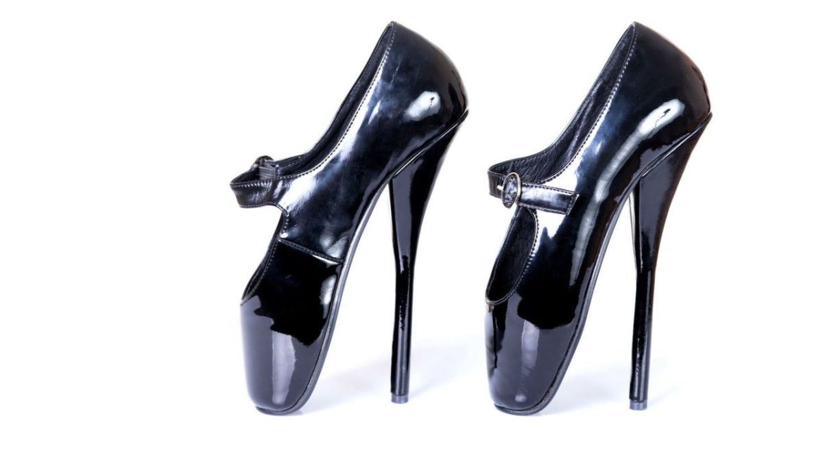 Walking in ballet high best sale heels