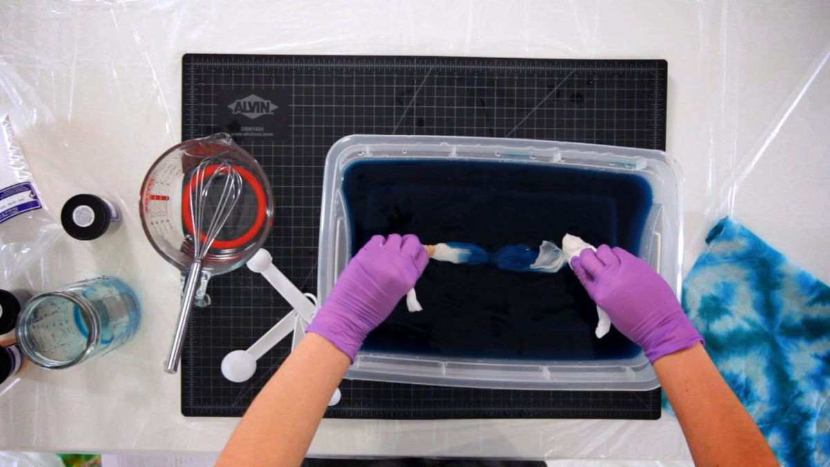 How to Do Immersion Dyeing with Fiber Reactive Dyes Howcast