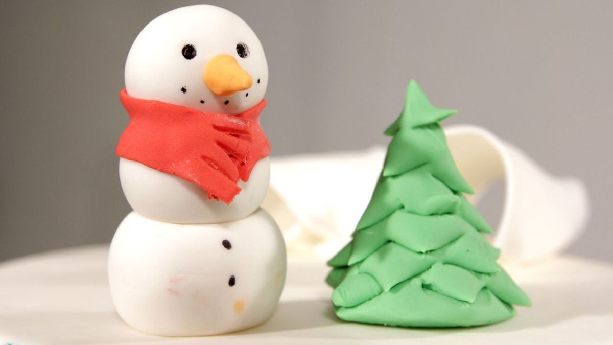 How to Make a Fondant Christmas Tree Howcast