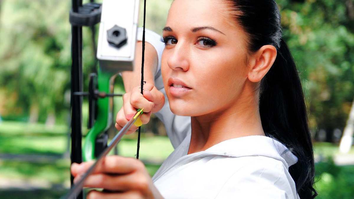 How to Shoot a Bow with Both Eyes Open Howcast