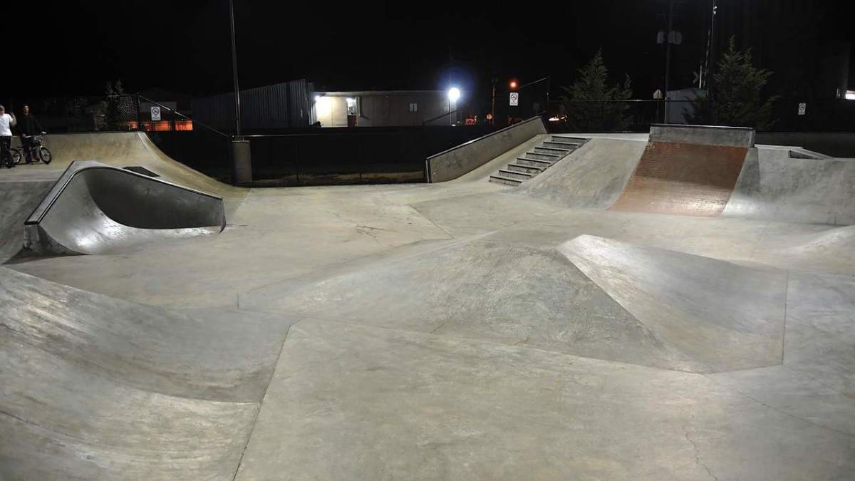 How to Do a Cess Slide on InLine Skates Howcast