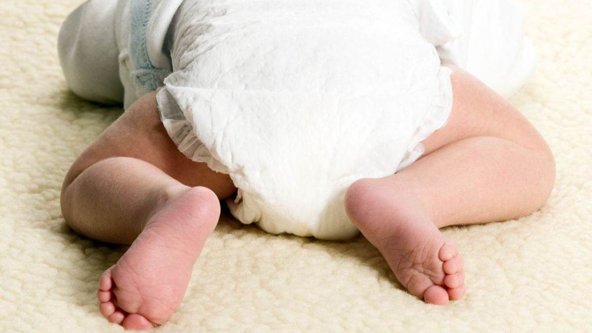 When Should Your Child Stop Wearing Diapers during Training? Howcast