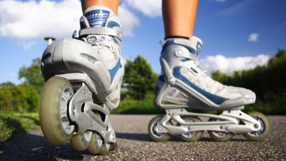 Roller Skating & Rollerblading - Howcast