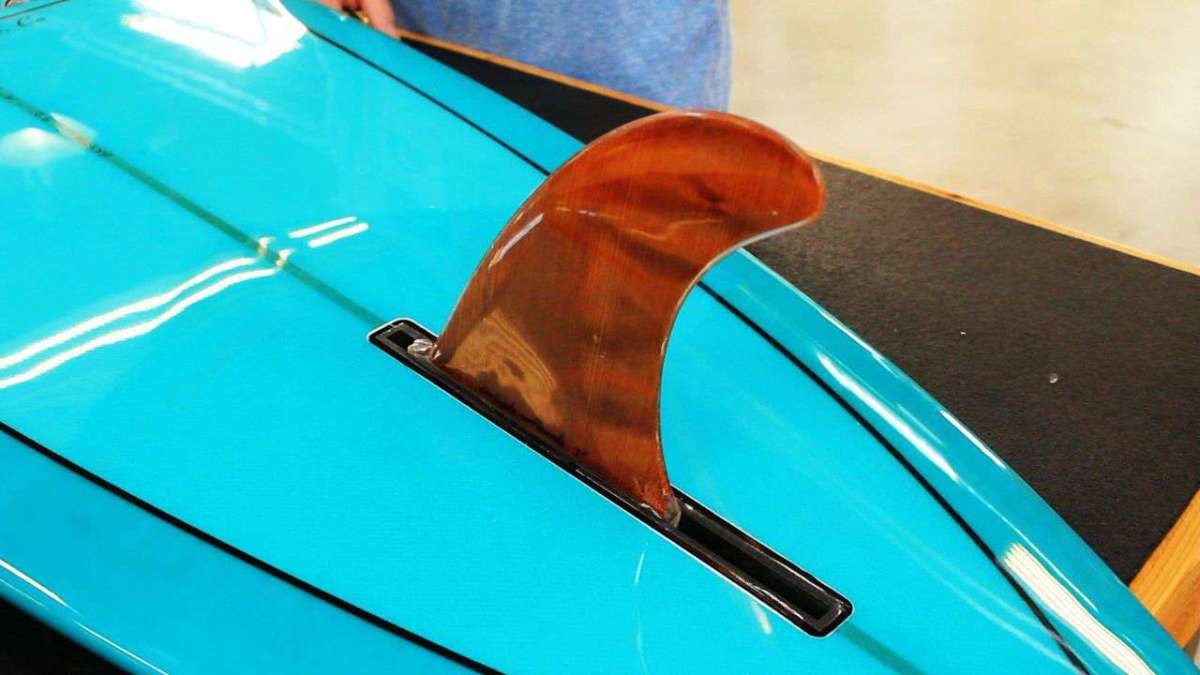 10 Tips for Picking a Surfboard Fin System Howcast