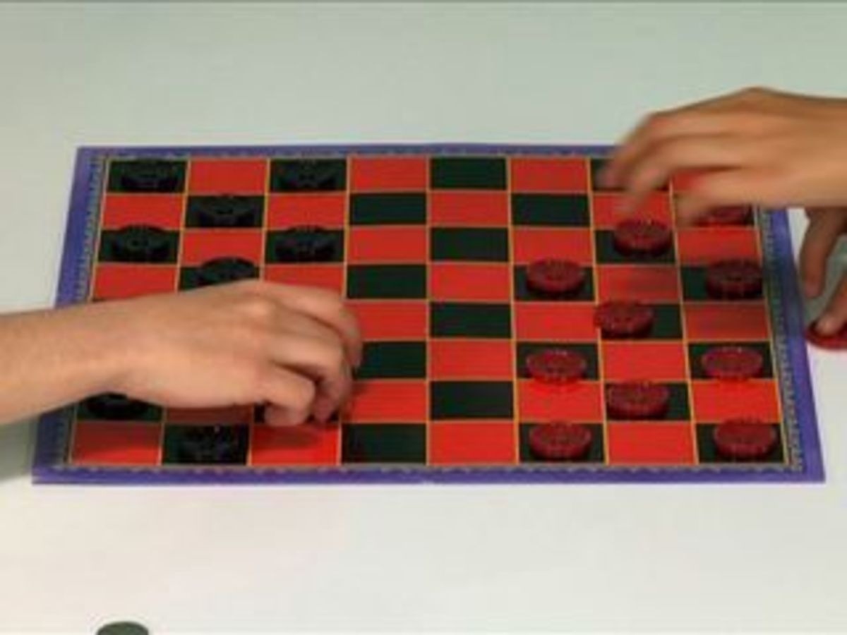 How to play checkers board game 