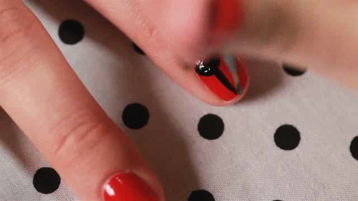 How To Create A Ladybug Nail Art Design - Howcast The Best How-to How to Create a Ladybug Nail Art Design - Howcast | The best how-to videos - How To Create A Ladybug Nail Art Design - Howcast The Best How-to