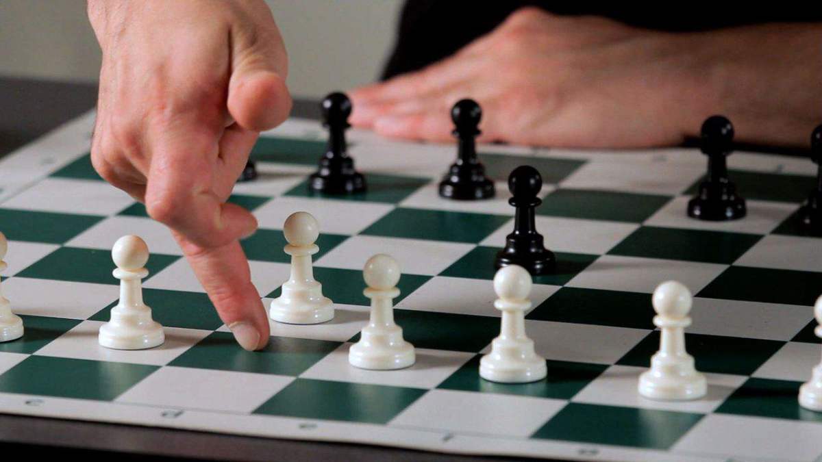 How to use the pawn in chess howcast