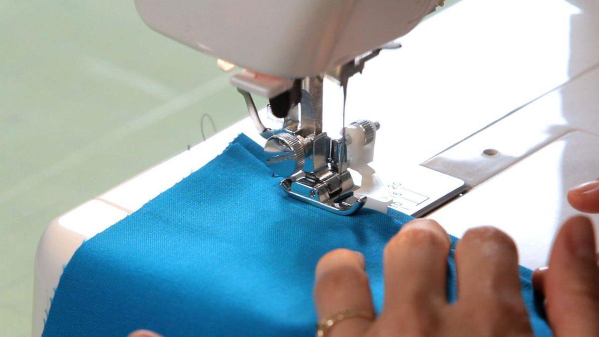How to Prevent Your Sewing Machine from Puckering Fabric Howcast